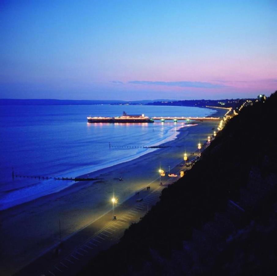 Bournecoast - Stylish Flat With Balcony - Sea Views - 10 Min Walk To Beach - Parking - Wifi - Fm8407 Bournemouth Eksteriør billede